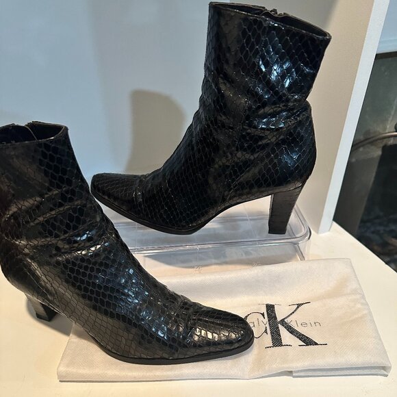 Vintage Y2K Calvin Klein Black Snakeskin Ankle Boots, Size 7M - Picture 3 of 16